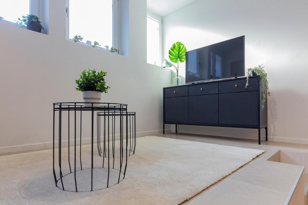 I Host Apartment - Val Strona Milano Eksteriør bilde
