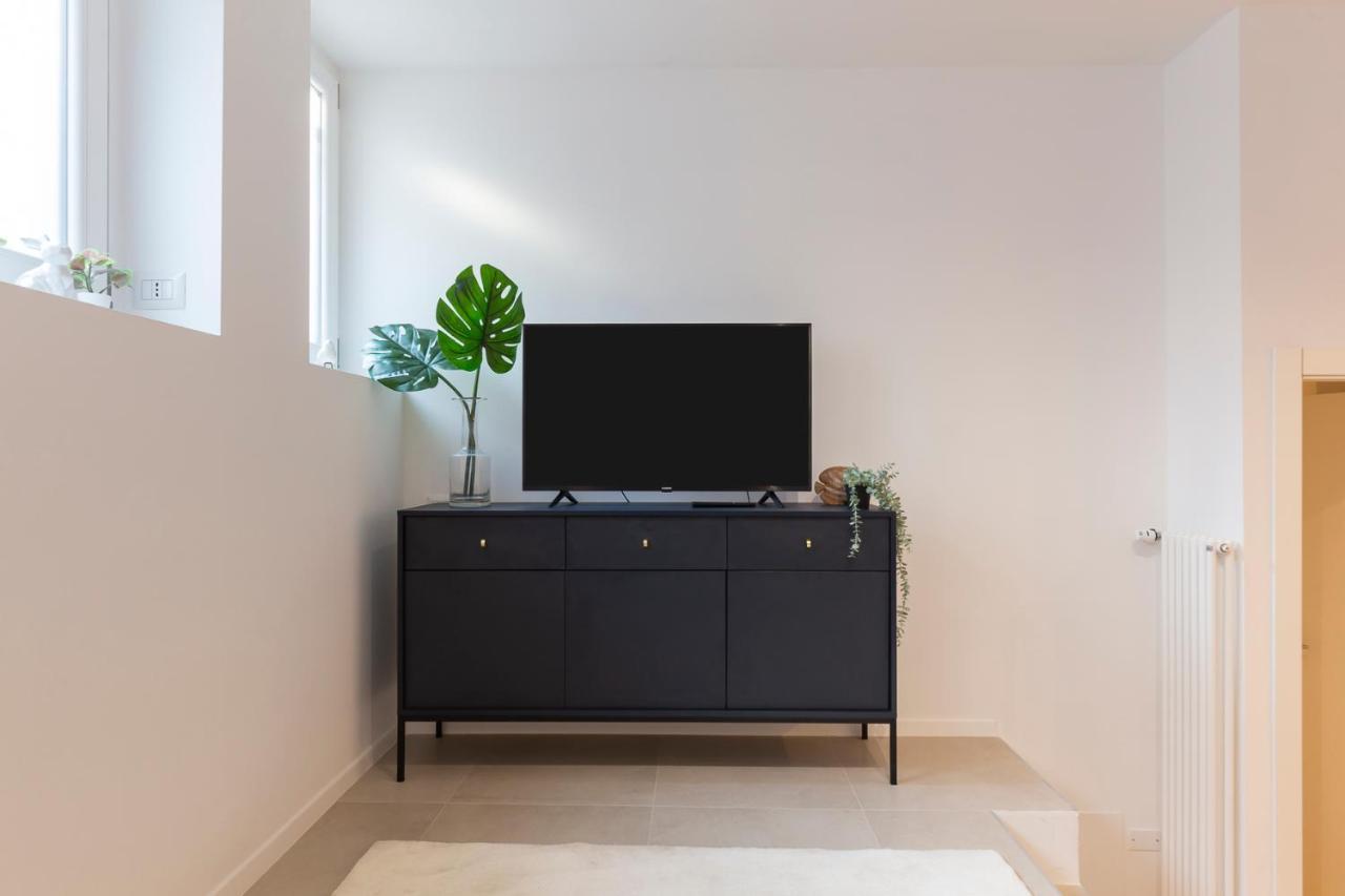 I Host Apartment - Val Strona Milano Eksteriør bilde
